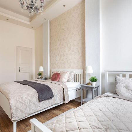 Luxurious Central Apartment In Liszt Ferenc Square Budapesta Exterior foto