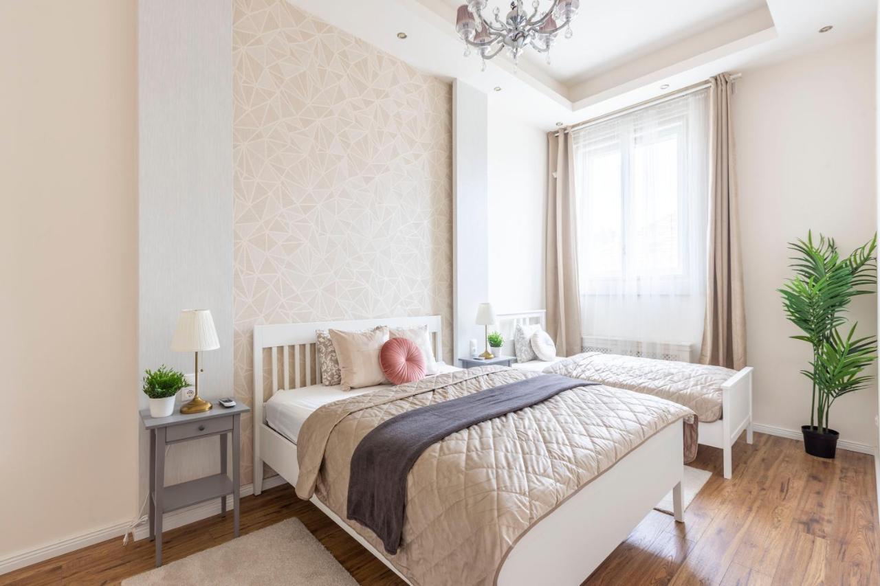 Luxurious Central Apartment In Liszt Ferenc Square Budapesta Exterior foto