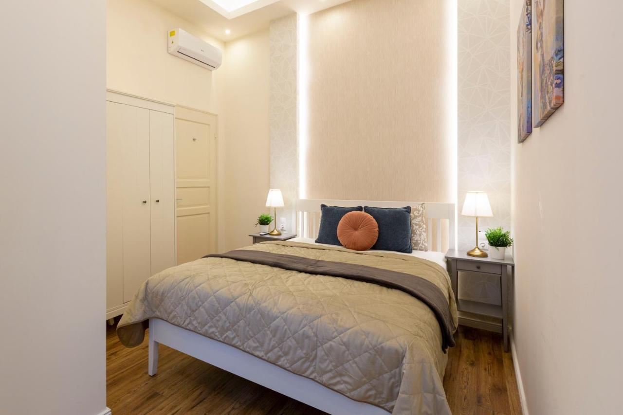 Luxurious Central Apartment In Liszt Ferenc Square Budapesta Exterior foto
