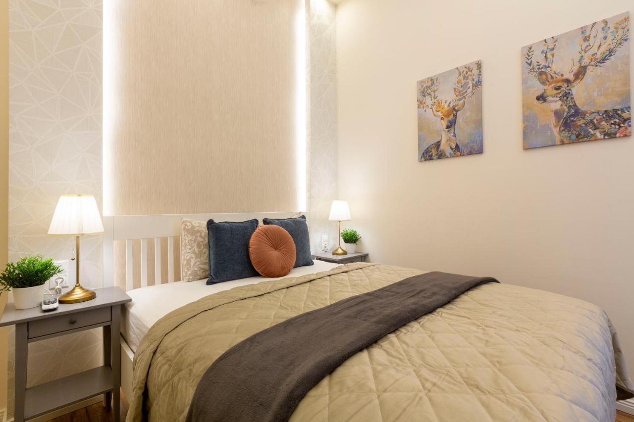 Luxurious Central Apartment In Liszt Ferenc Square Budapesta Exterior foto
