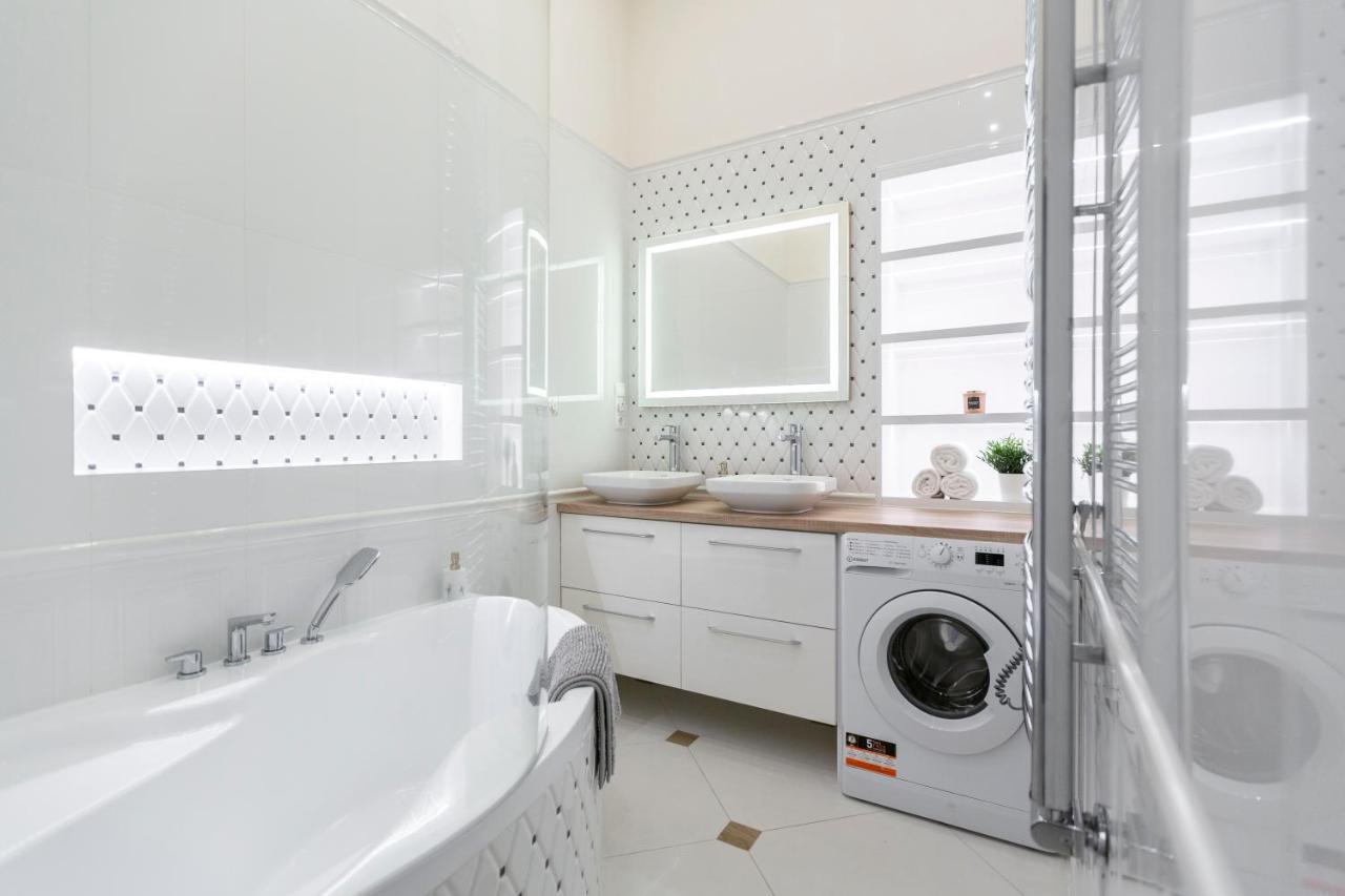 Luxurious Central Apartment In Liszt Ferenc Square Budapesta Exterior foto